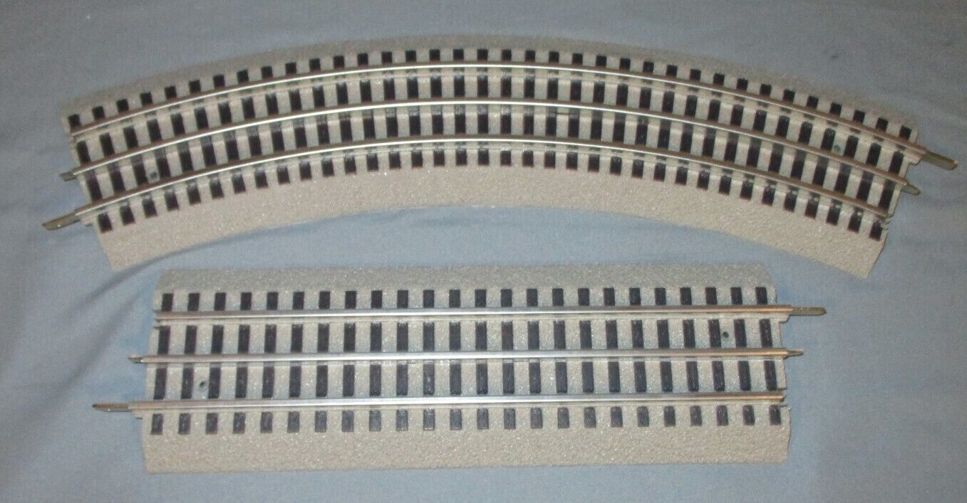 Lionel FasTrack 60" x 40" Oval 8-2-1-1 Track Pack O/027 ga. w/ Special Sections