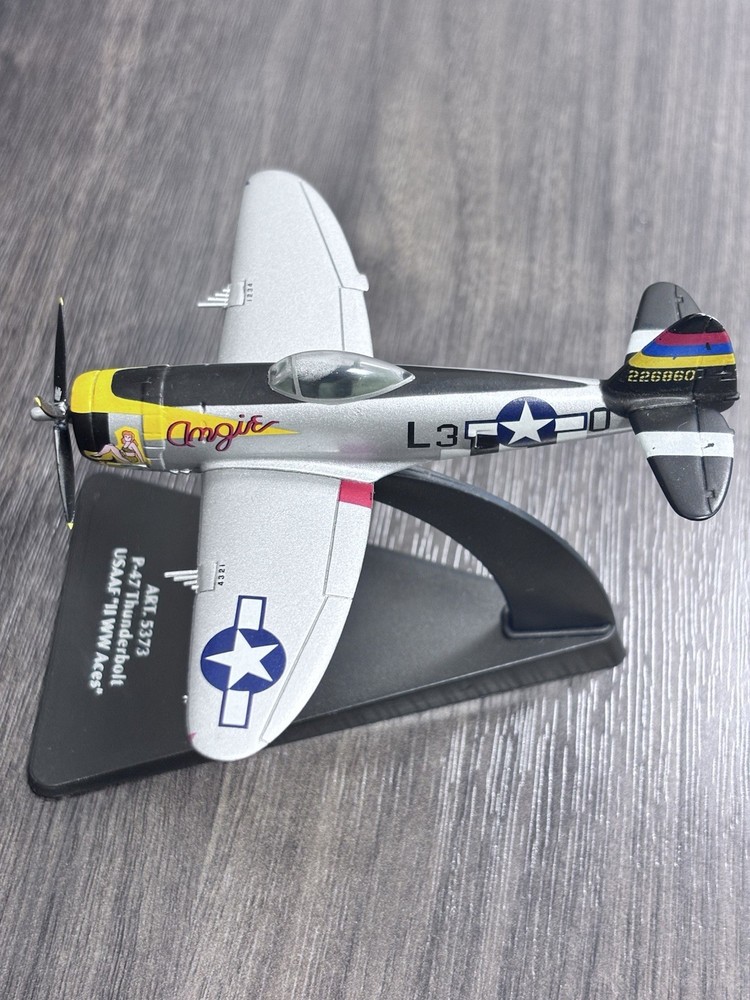 PLANE P-47 Thunderbolt USAAF "II WW Aces"