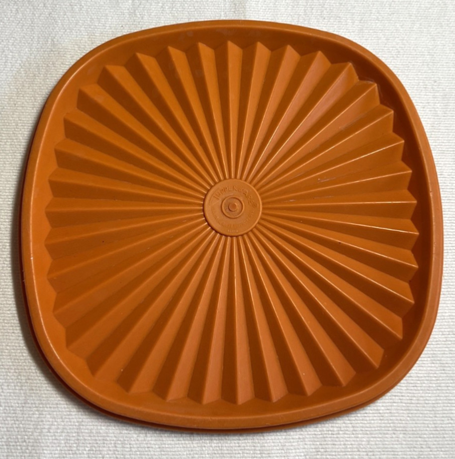 Vintage TUPPERWARE Orange Servalier Replacement Lid #839-3 EUC