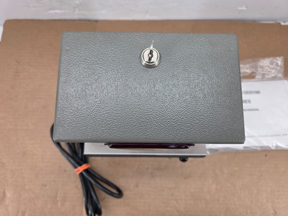 Lathem 2101 DD Time Clock w/ Key heavy duty stamp clock timer