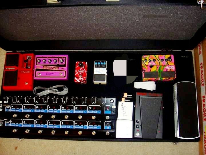 guitar pedal board with pedals