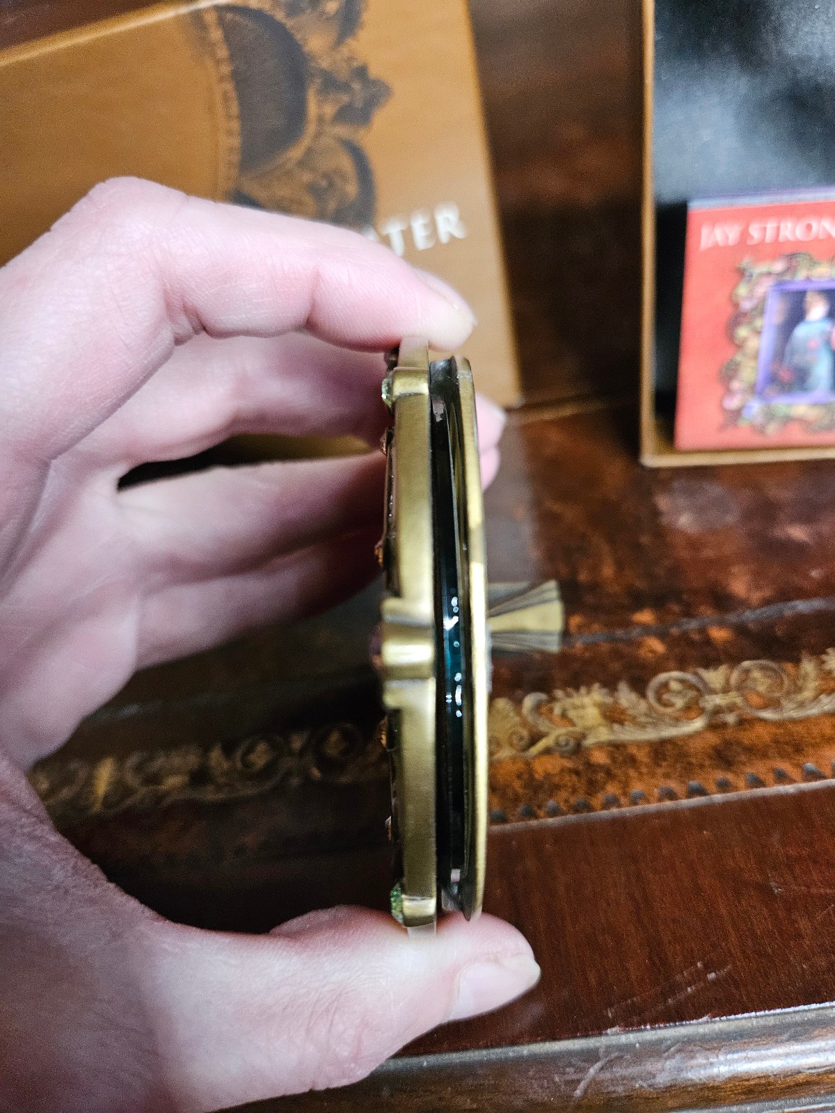 Jay Strongwater Agatha Swarovski Crystal Enamel Round Green Mauve Frame W/Box