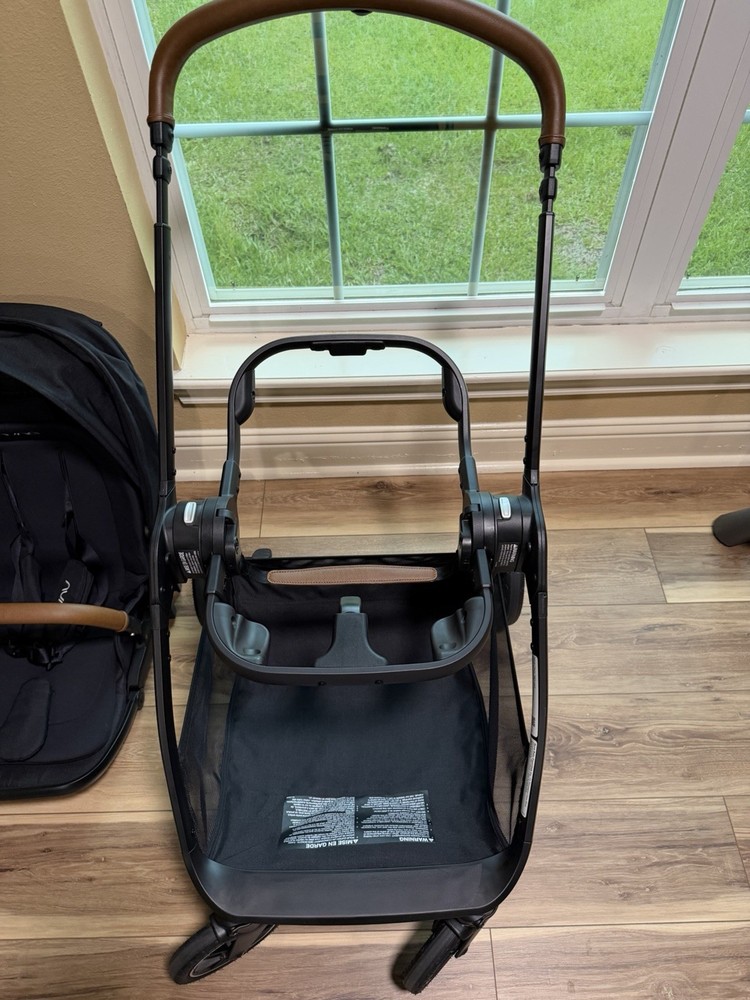 Nuna Triv next Stroller