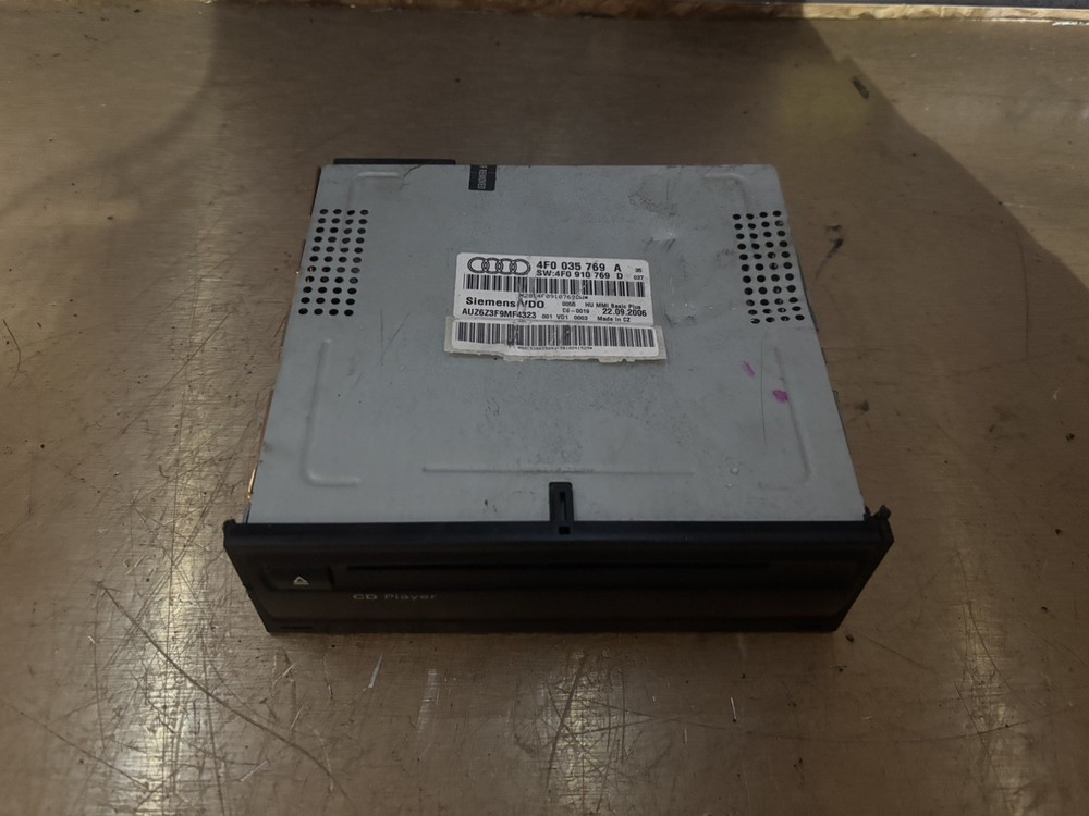 2006 AUDI A6 Cd drive 4F0035769A