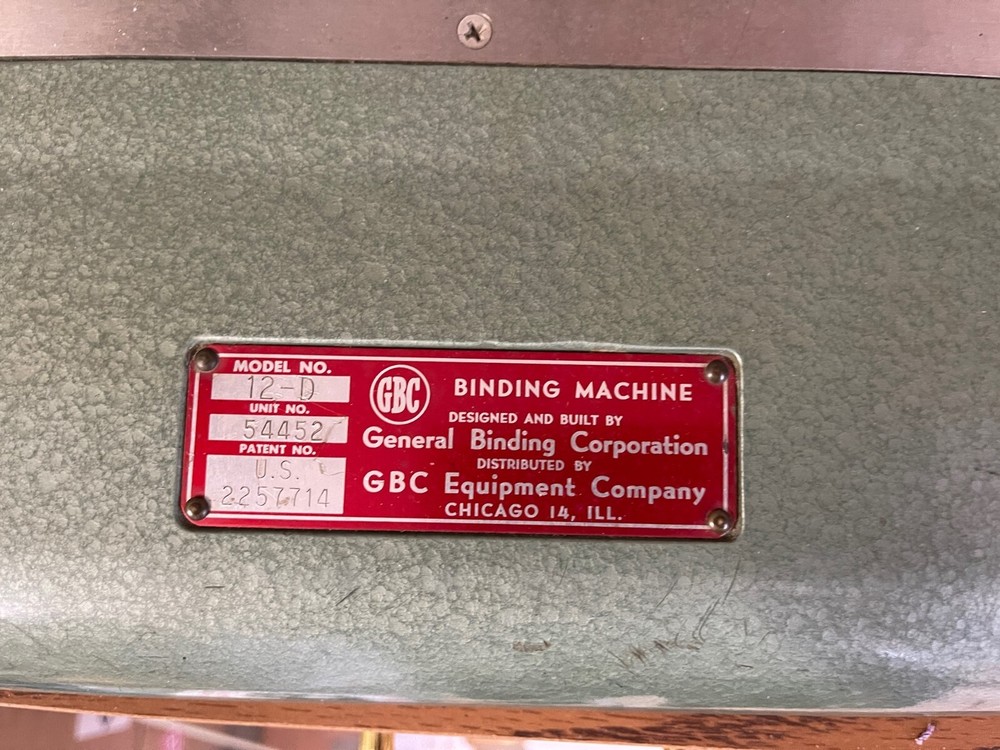GBC Plastic Comb Binding System. BOTH machines. Model 12-D EXCELLENT