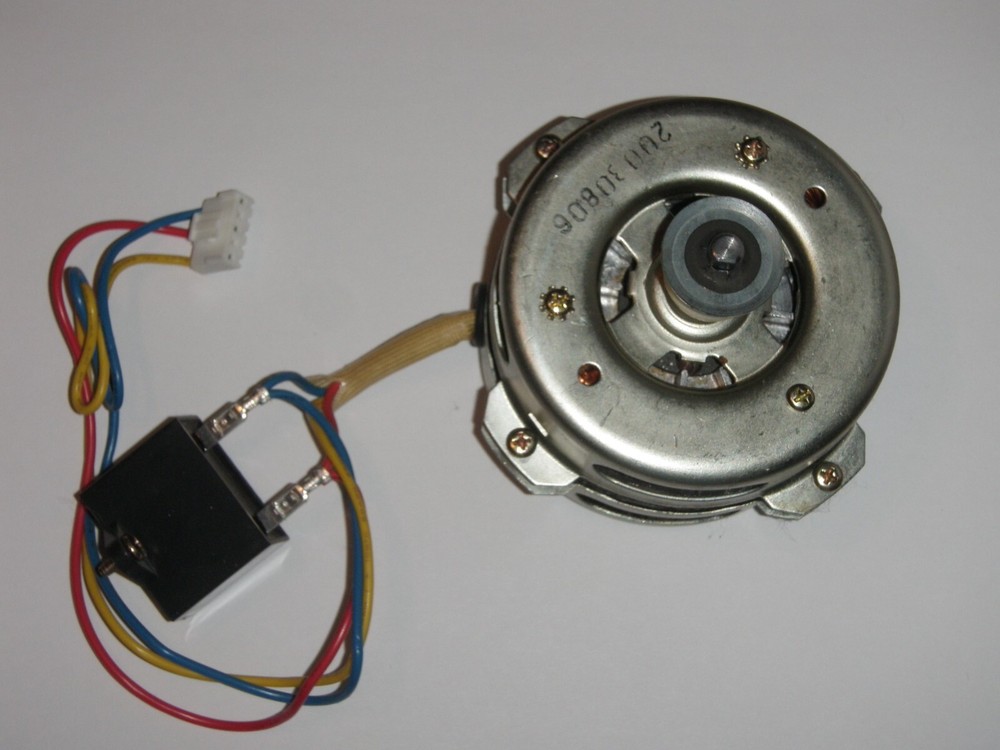 Breadman bread machine Motor with Run Capacitor for Model TR2200C (4-rivet only)