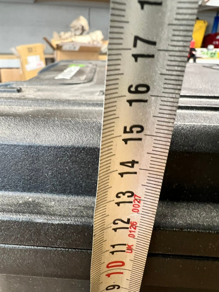 box/container (with Aibotix sticker)