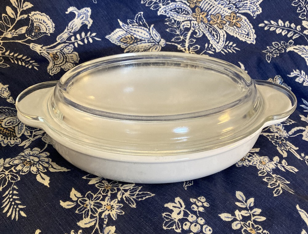 Corning Ware P-14-B White Oval Casserole 14oz With Pyrex Lid P-14-B