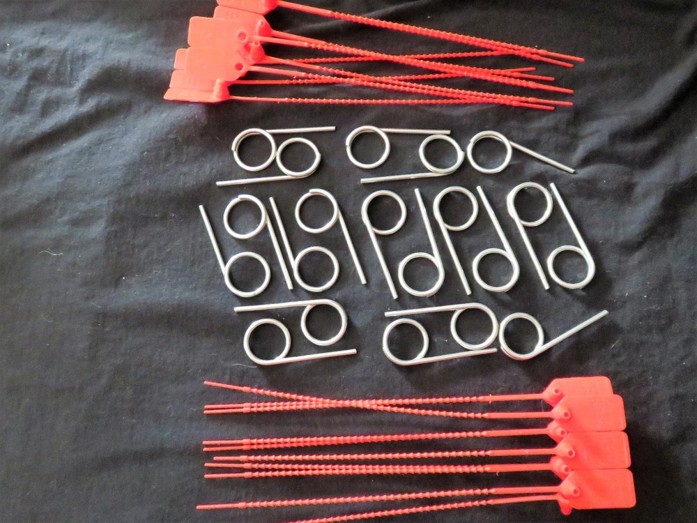╰➤ 🔥🧯20-Fire Extinguisher SAFETY PULL PINS, 25-TAMPER FLAG SEALS 🔥🧯