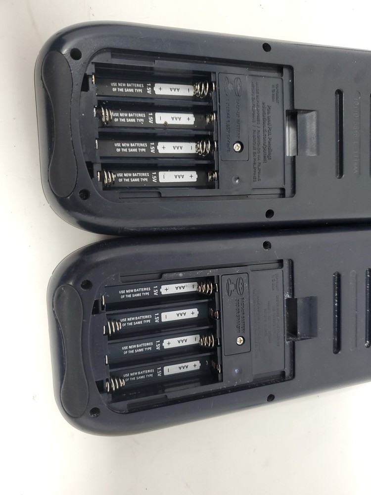 Texas Instruments TI-84 Plus Graphing Calculator - Dark Blue *Read*