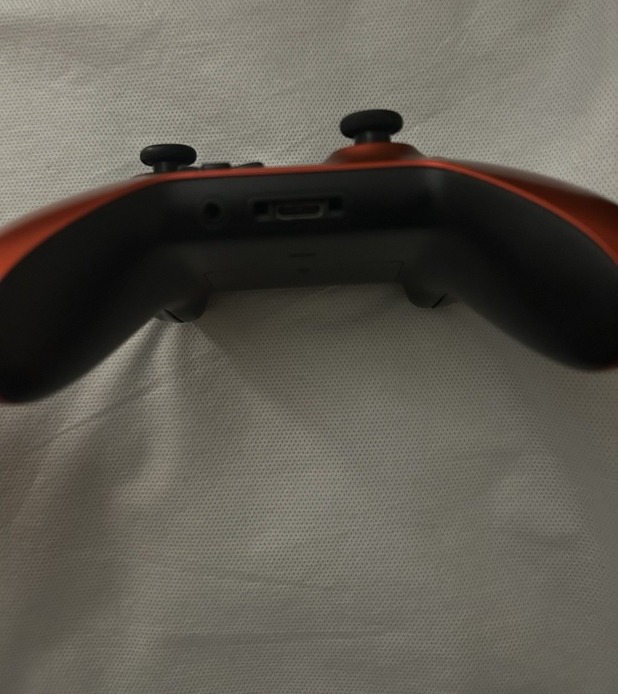 Xbox One Controller (Volcano Shadow)