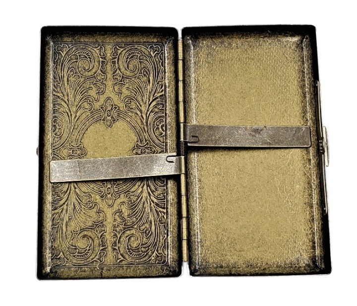 Victorian Style Cigarette Case Double Sided King & 100s Etched Pattern 4"x2"