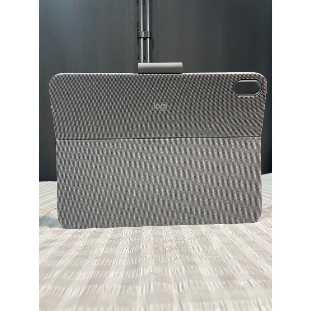 Logitech Combo Touch iPad 10th Gen Keyboard Case Trackpad Backlit Gray A16