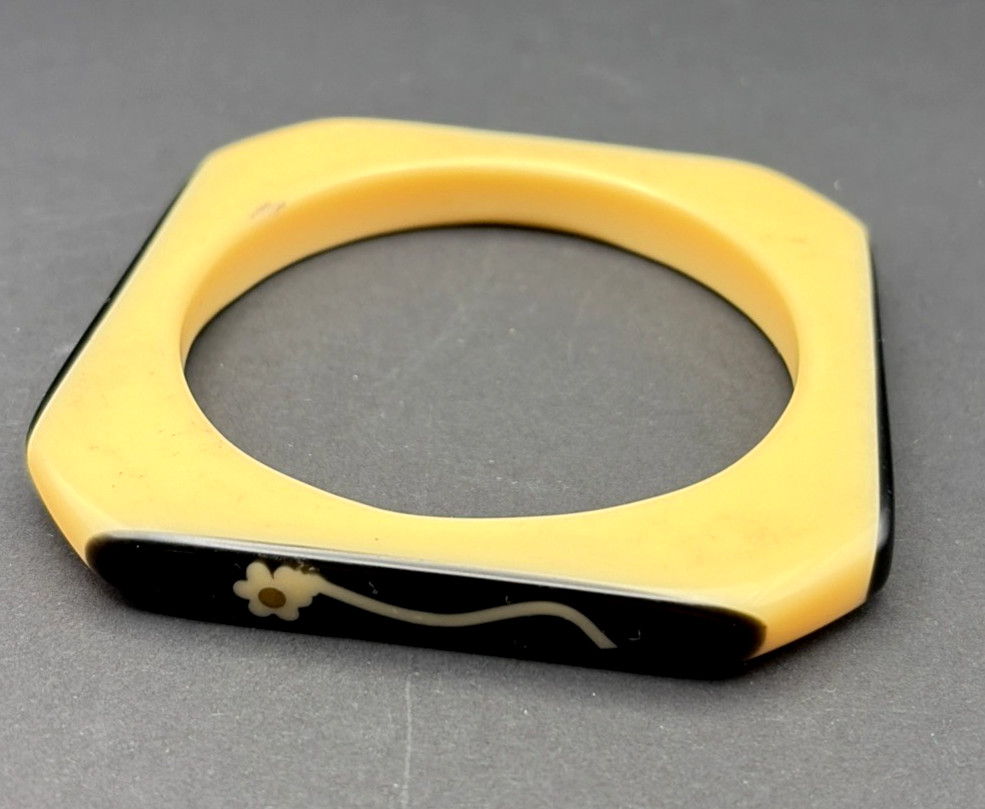 Bakelite Ivory & Black Carved Flowers Octagonal Bangle Bracelet Untested
