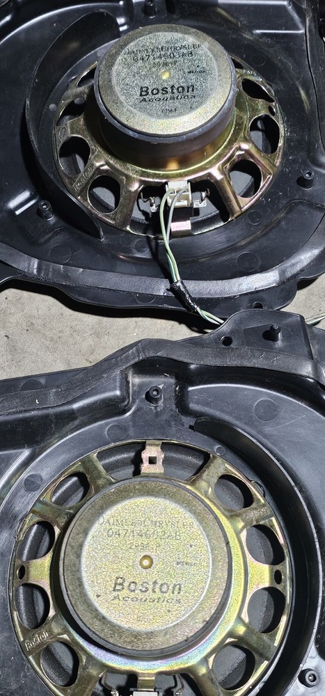 06-10 Boston Acoustic Stereo System