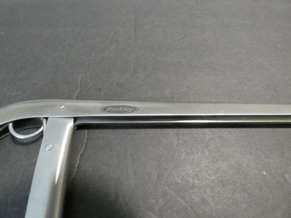 BERKLEY FISH HOOK PULLER