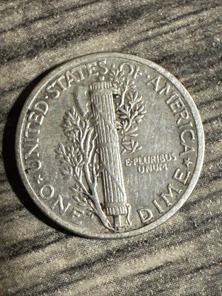 1943 Mercury Silver Dime *90% Silver*Nice Example*