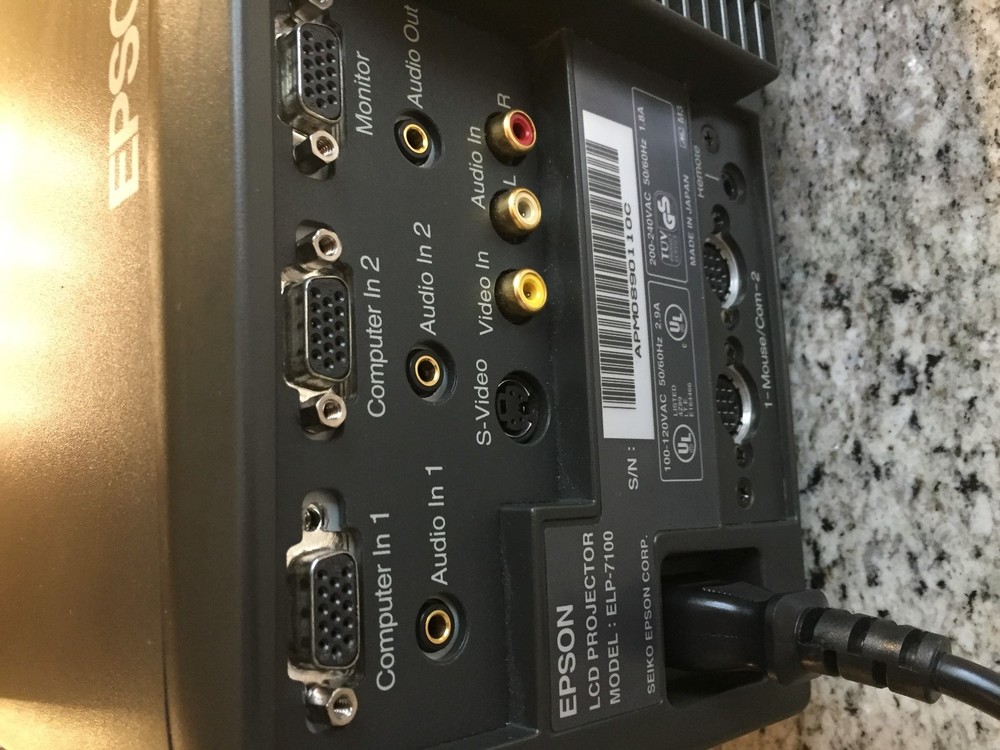 Epson Powerlite 7000XB LCD Projector ELP-7100 Remote Control Soft Side Case