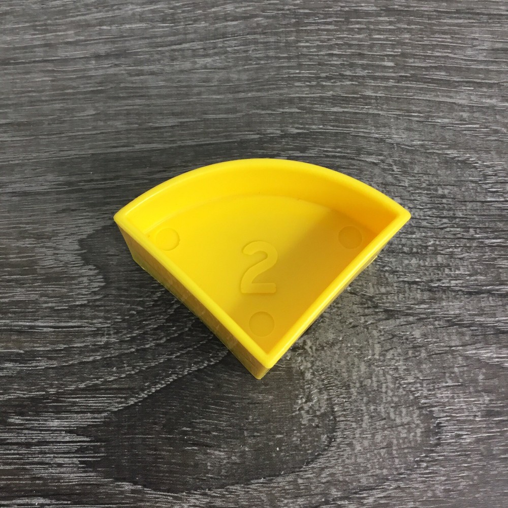Tupperware SHAPE-O BALL #2 PIE Replacement Tuppertoys Piece