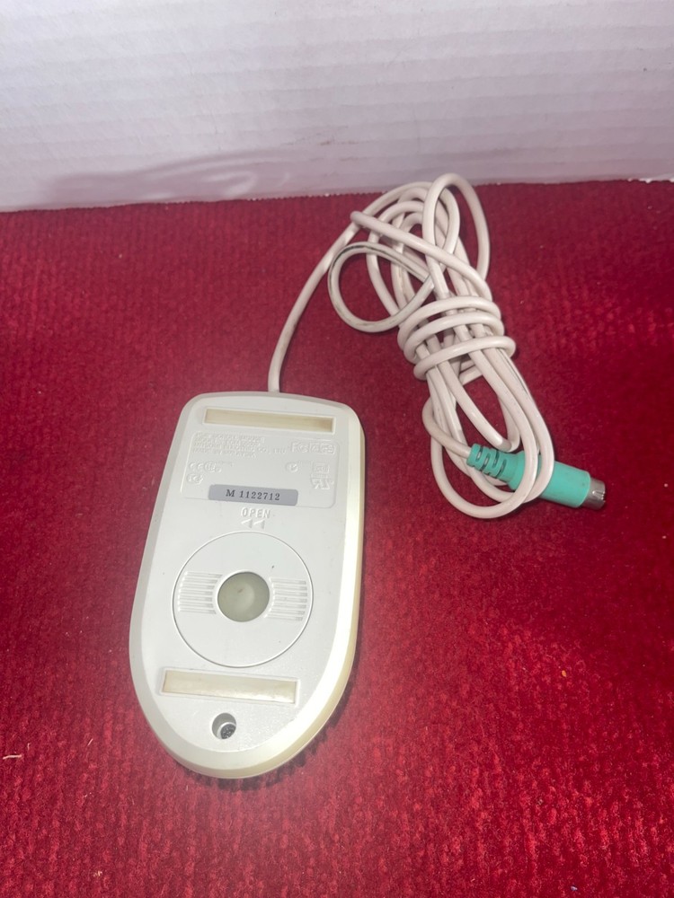 Vintage Mitsumi ECM-S5002 Standard Scroll PS/2 Wired Serial Interface Ball Mouse