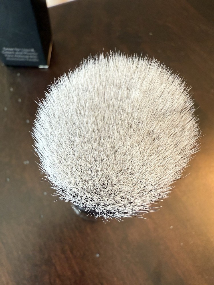 Larangel Retractable Kabuki Brush