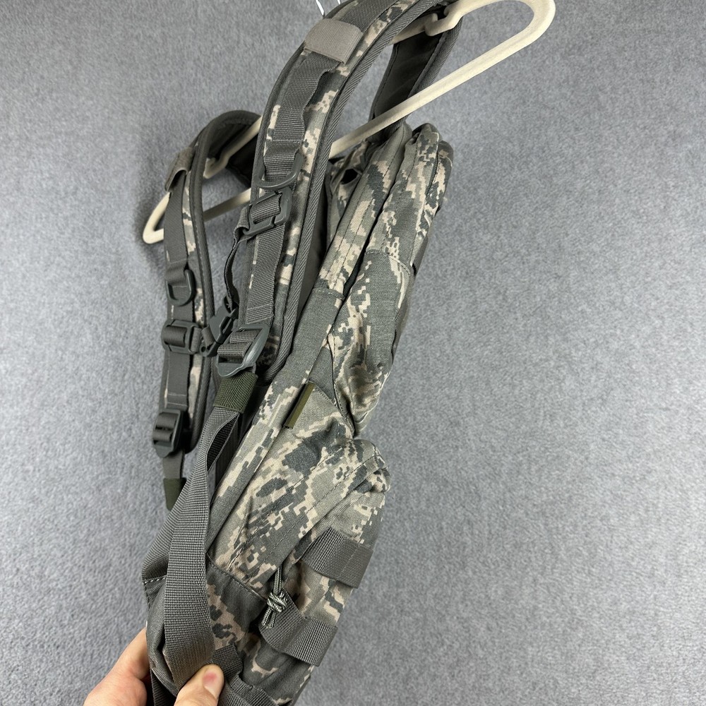 SOURCE Commander Tactical Hydration Pack ACU Gray Camo Nylon One Size MOLLE