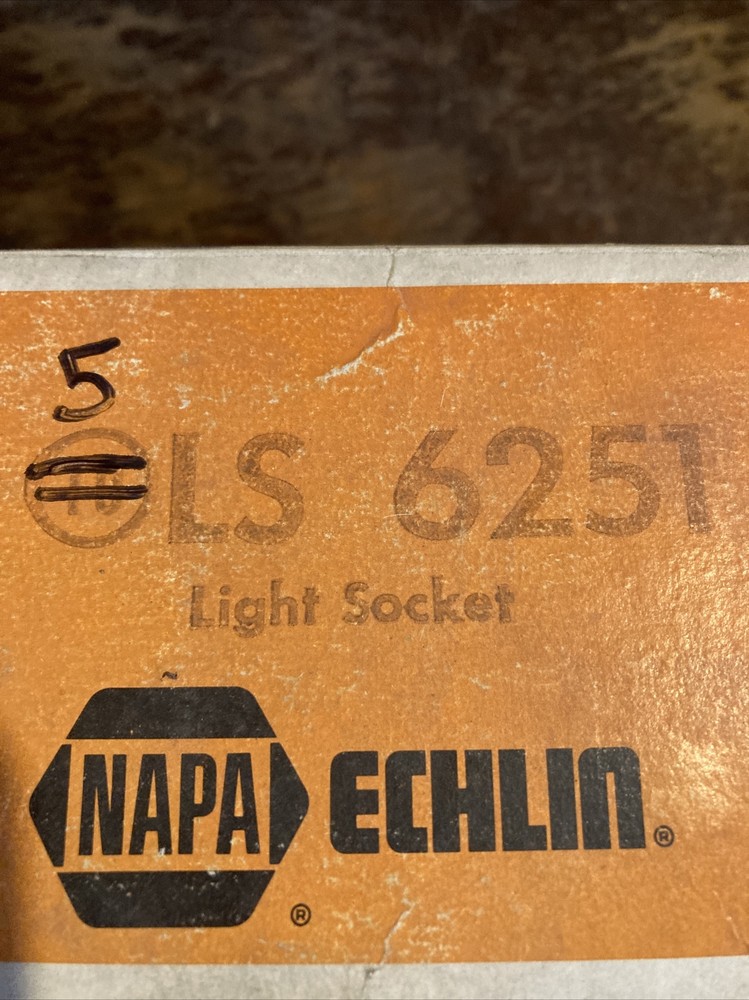 NAPA LS6251 Light Socket Connector
