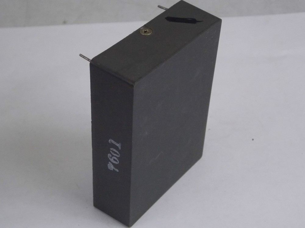 LAMBDA / VEECO LZS-11 REGULATED POWER SUPPLY