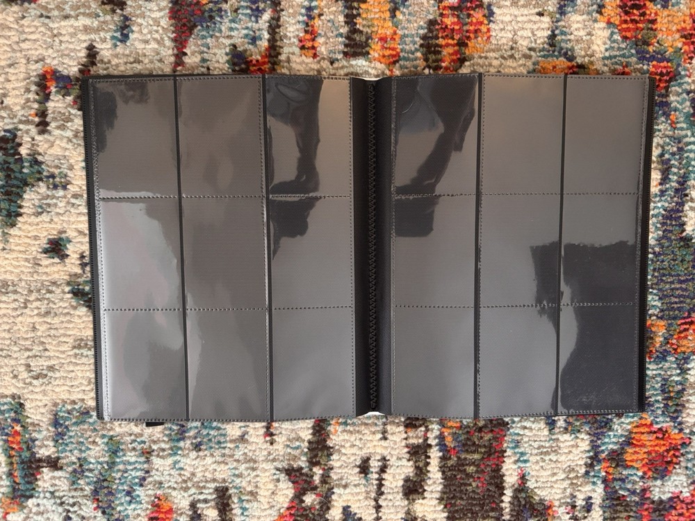 Ultra PRO - Eclipse 9 Pocket PRO Binder Side Loading Pocket Organizer