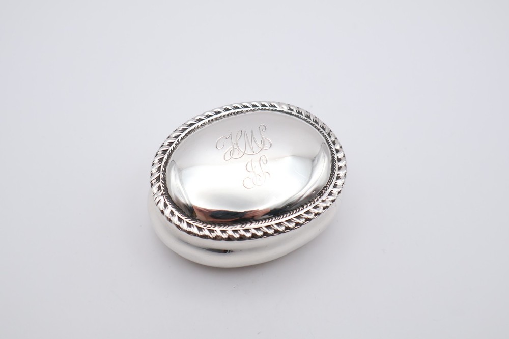 Quality Antique Solid Silver Oval Snuff Box Hallmarked Birmingham 1896