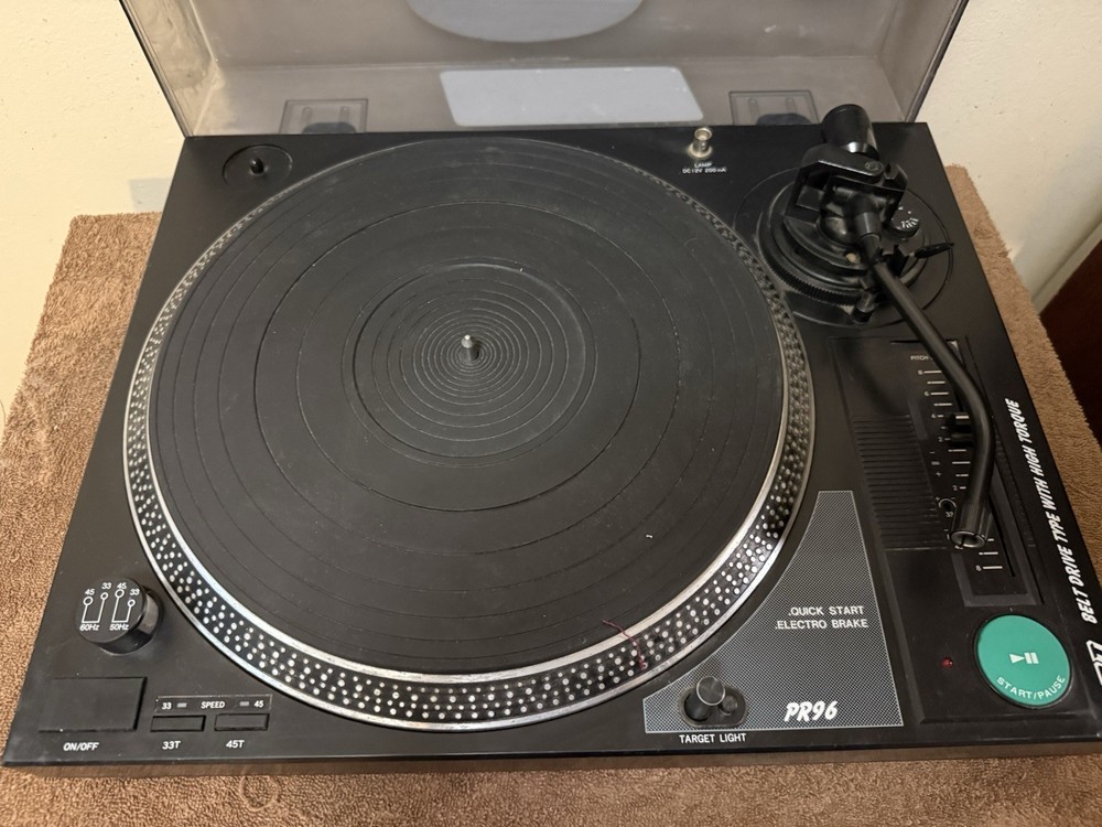 BTS PR96 turntable No Cartridge Read The Description