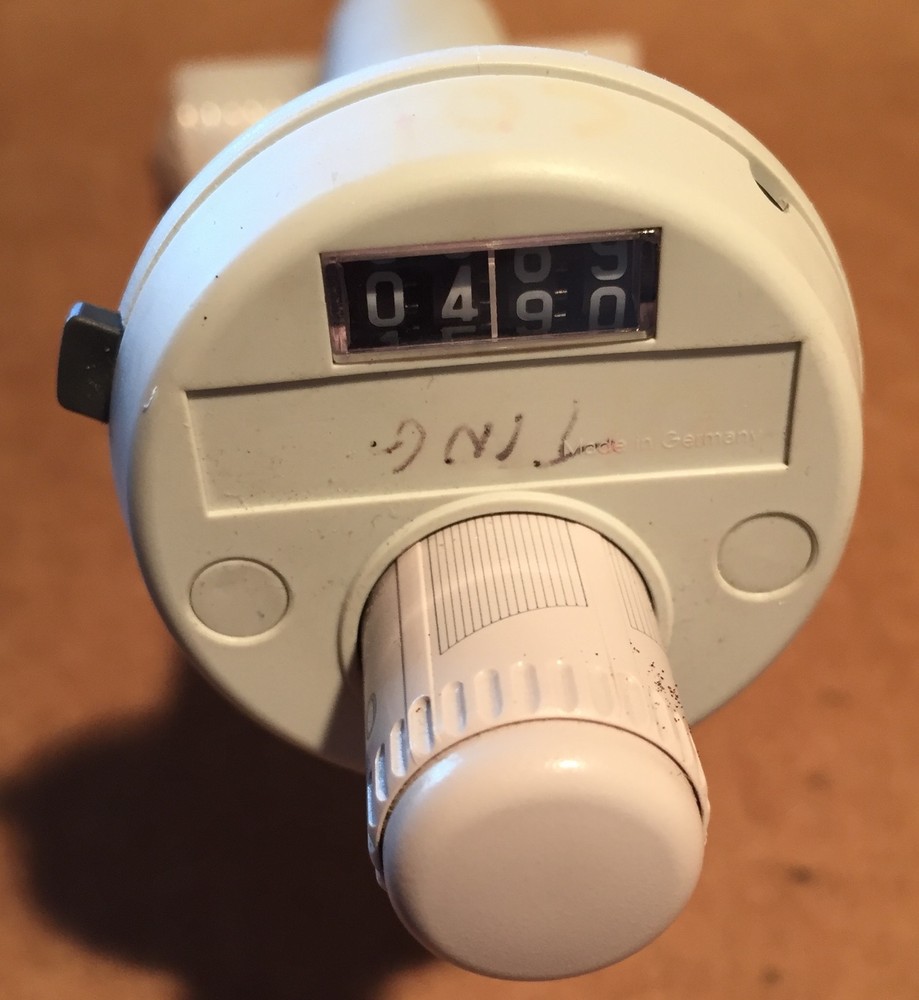 Eppendorf Reference Pipettor, 0.5-10 µL Variable Volume, Single Channel