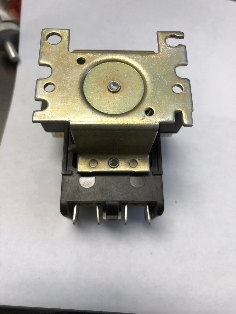 ITT UNIVERSIAL CONTACTOR P5ACJ1
