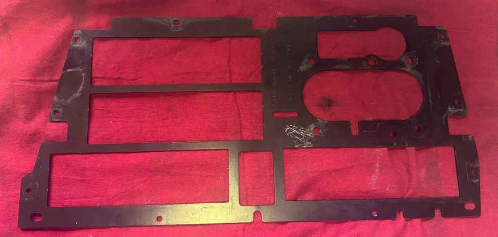 2018 INTERNATIONAL DASH MOUNTING PLATE 3765136