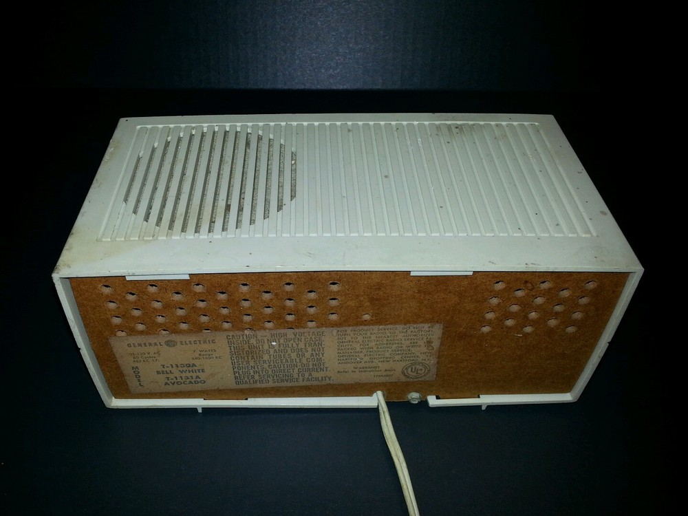 Working General Electric Solid State AM Radio Model T-1130A