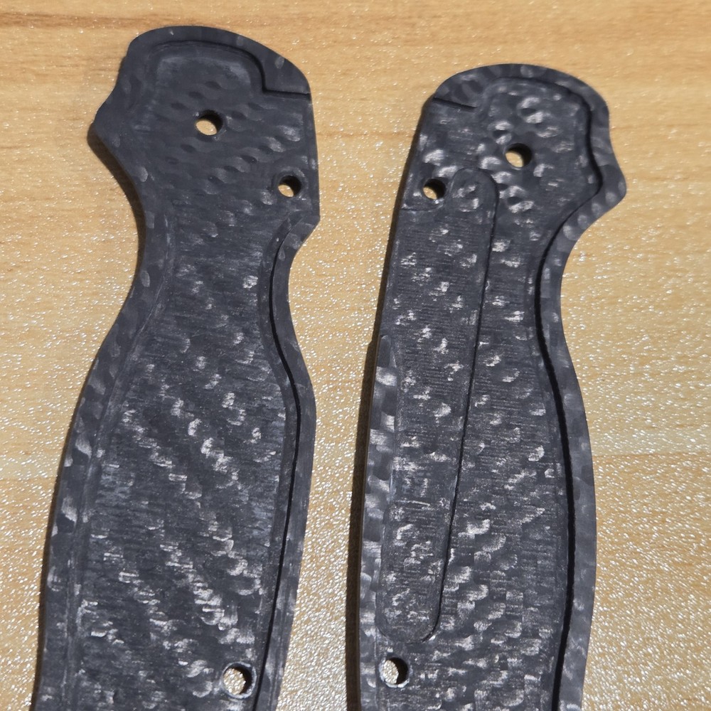 Suingab Custom CF Scales w/Radius Edge for Spyderco Paramilitary 2