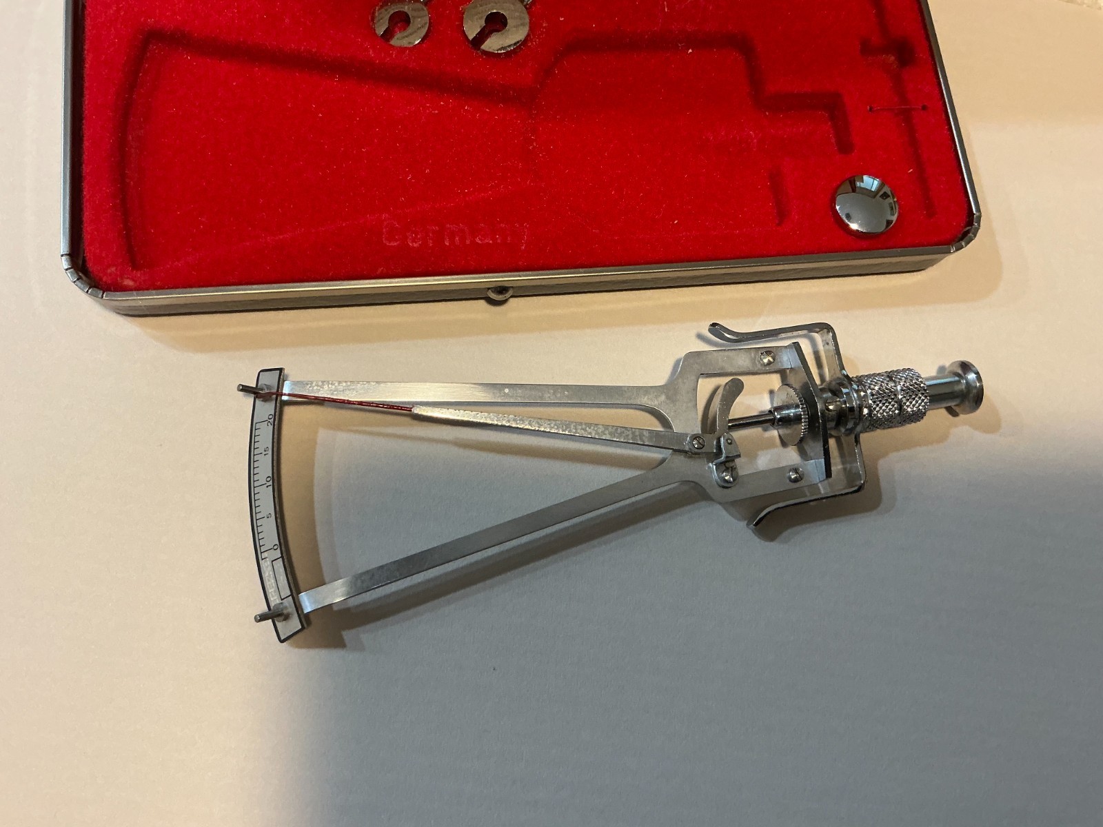 VINTAGE SCHIOETZ - TONOMETER 1955 IMPROVED ORIGINAL BOX PAPERWORK OUTSTANDING!