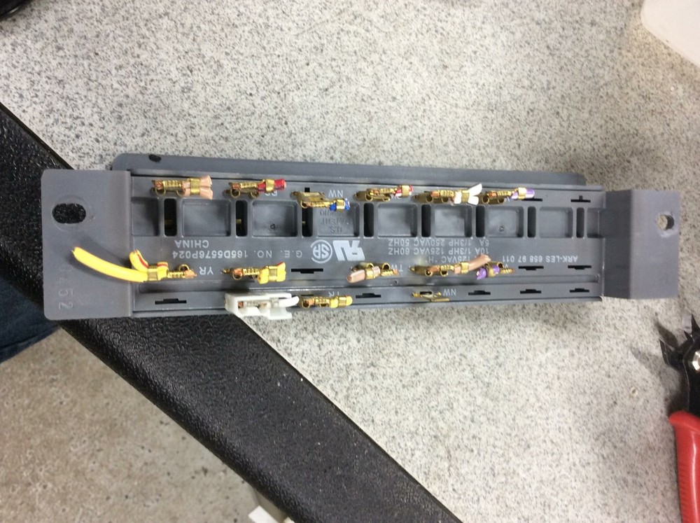 GE Dishwasher 7 Push Switch Button Control board part# 165d5576p024