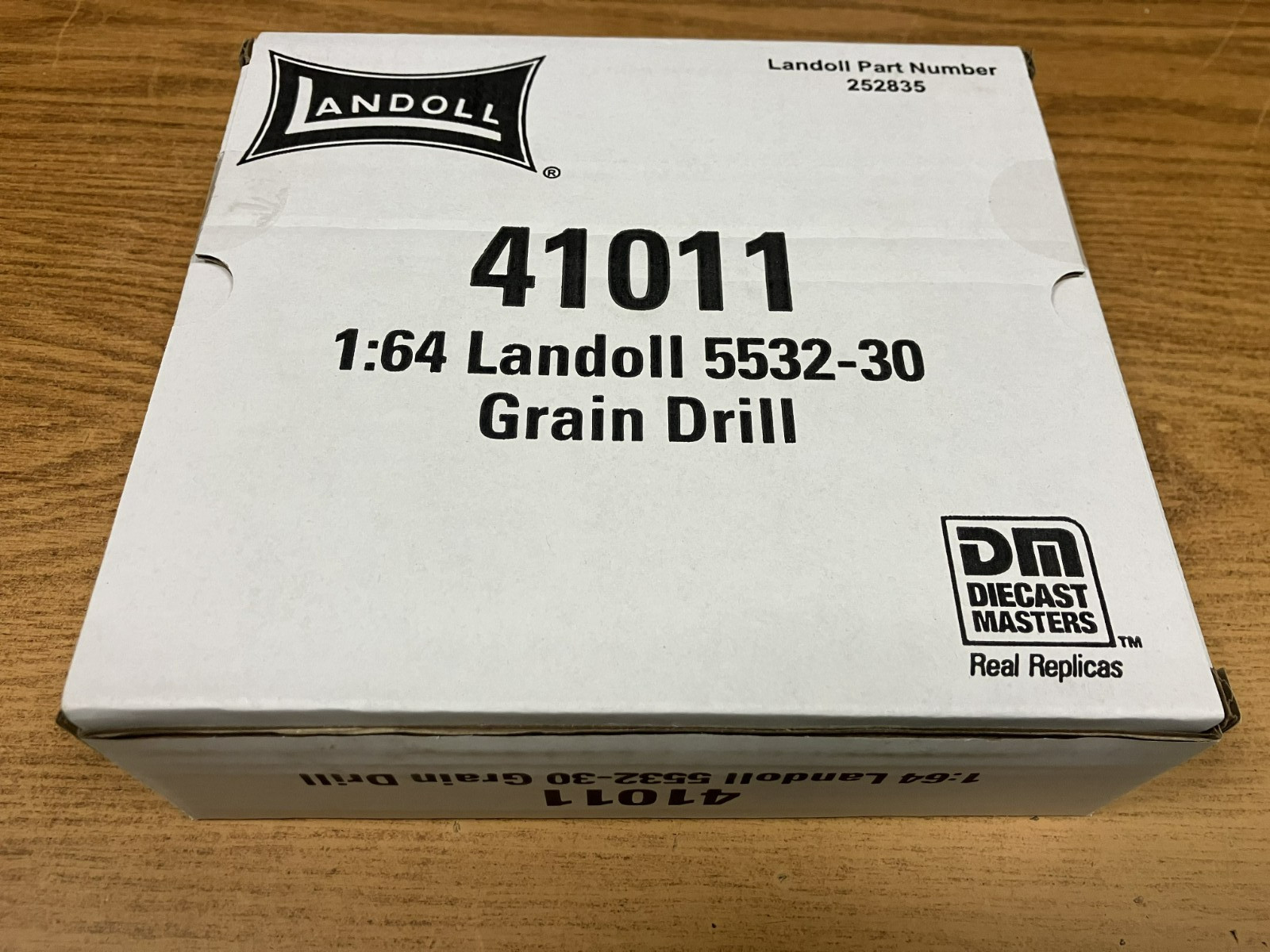 Landoll 1/64 5532-30 Grain Drill 41011