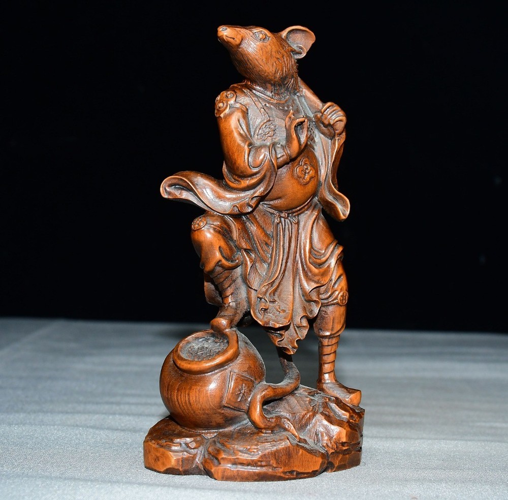 Exquisite Small Leaf Boxwood Mouse Ornament