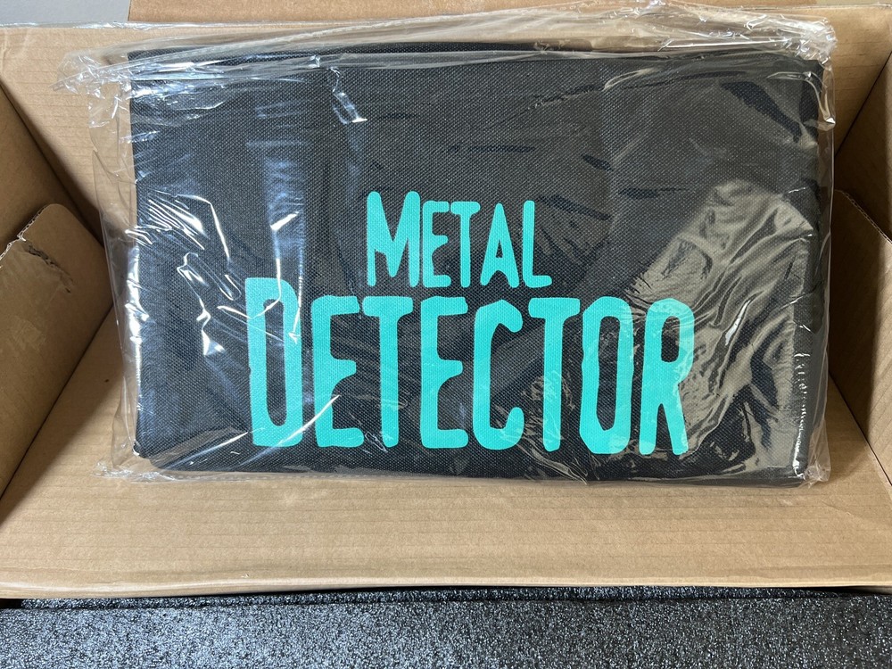 Foldable Metal Detector SJ009, High Accuracy Lightweight Collapsible, Open Box