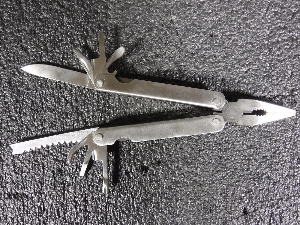Flashlight & Multi-Tool Set CTK091 (DR)