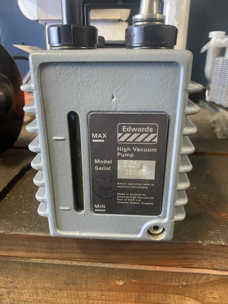 Edwards E2M2 Vacuum Pump