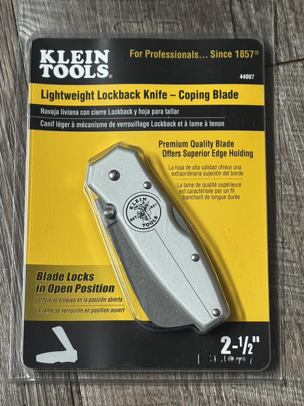 Klein Tools 44007 Lightweight Lockback Coping Blade Knife 2-1/2-Inch