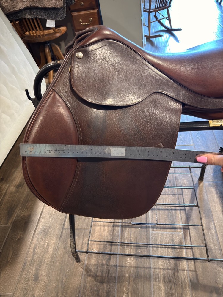 Collegiate 17” Jumping Saddle