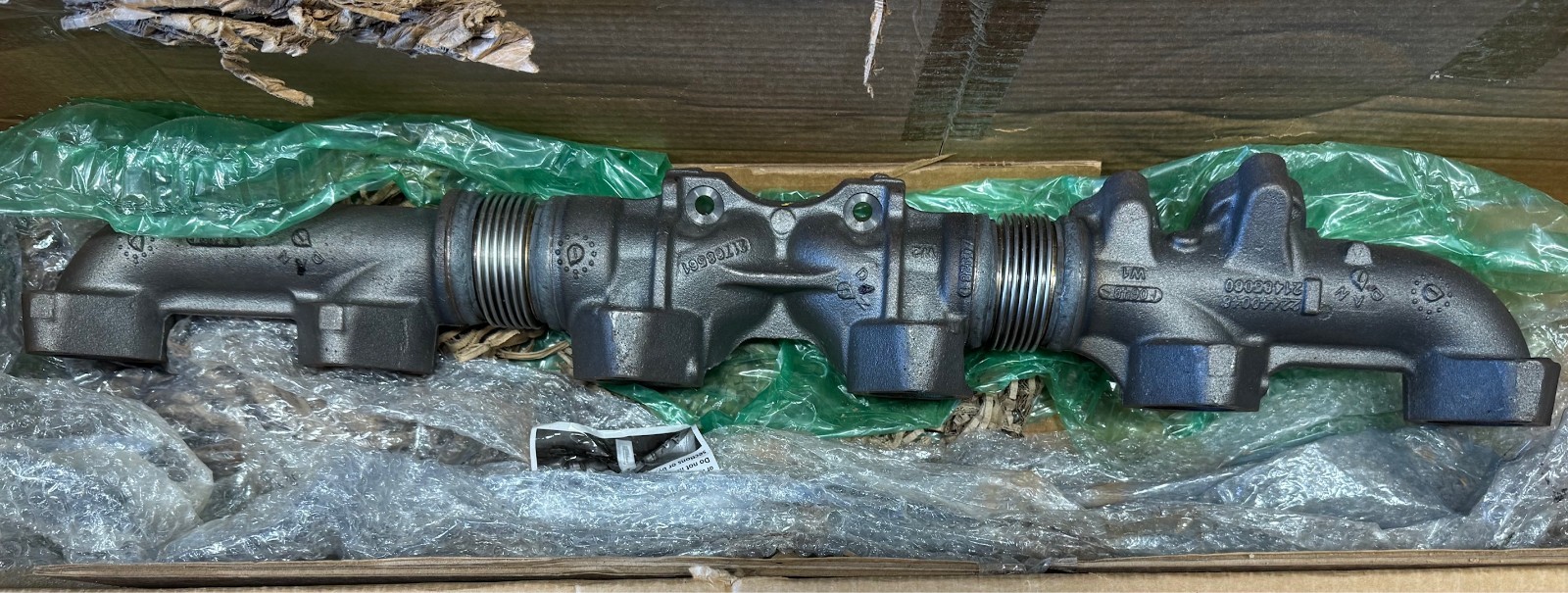 Genuine OEM Volvo Mack D11 MP7 Exhaust Manifold 21768561, 21485080, 22440048