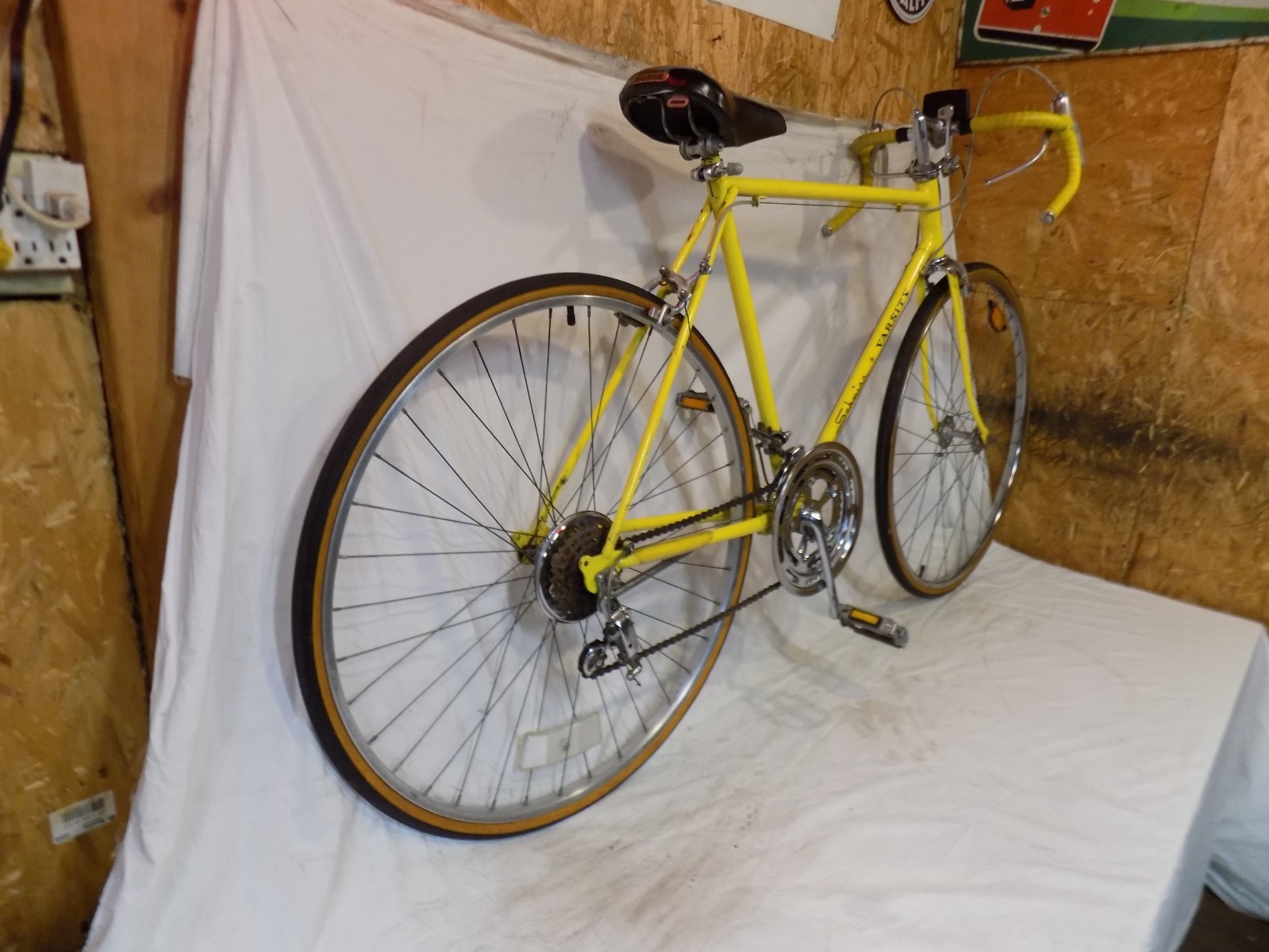 1975 SCHWINN VARSITY MENS 10-SPEED ROAD BIKE VINTAGE CONTINENTAL KOOL LEMON 27