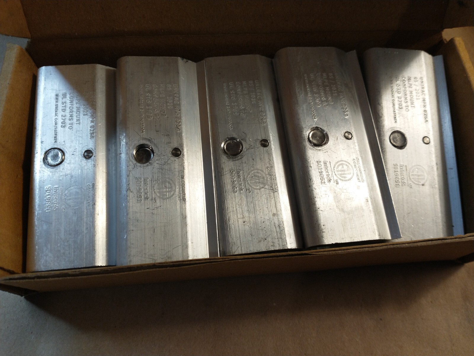 1 Box of 10, UNIRAC Solar 008114M MLPE Mount Assy - Fast Shipping