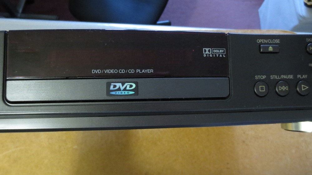 PANASONIC DVD-A300 Player CLASS AA DVD / CD PLAYER