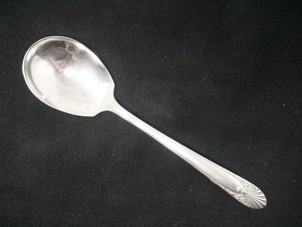 Crown Silverplate Radiance Sugar Spoon. NO MONOGRAM 6"